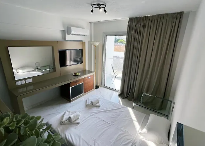 Daire Fotoxenia Luxury Apts *